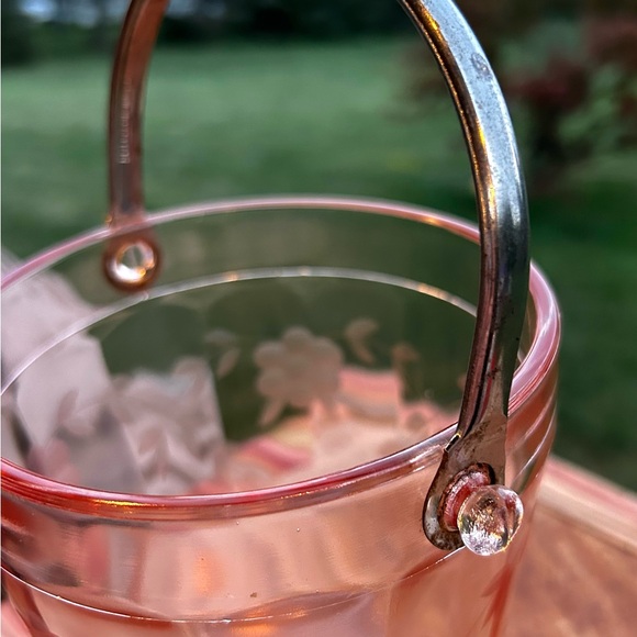 Vintage Set up PINK DEPRESSION GLASS ICE BUCKET 2 coupe glasses/shot glass - Picture 10 of 15